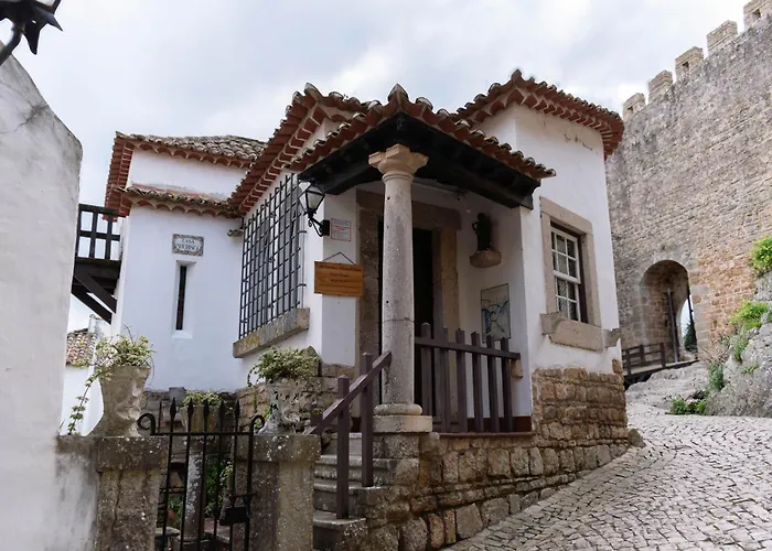 Дом отдыха Casa Mourisca - Albino D'obidos